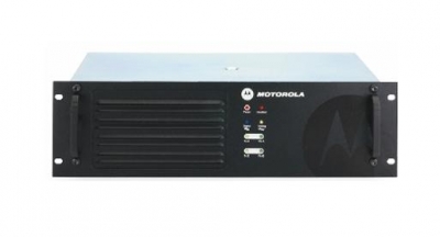 摩托罗拉XiR R8200中继台